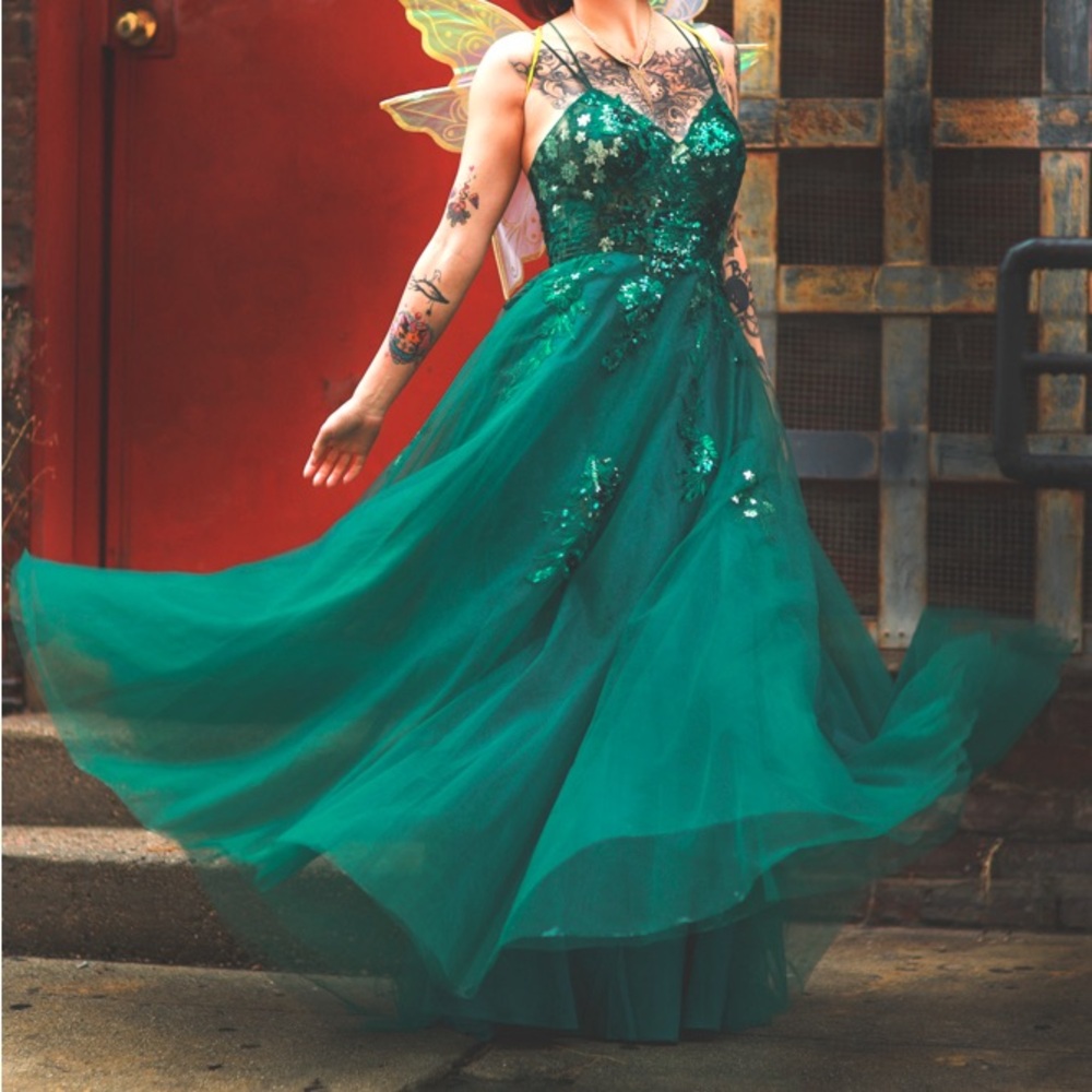 Emerald Green Prom Dress Gem